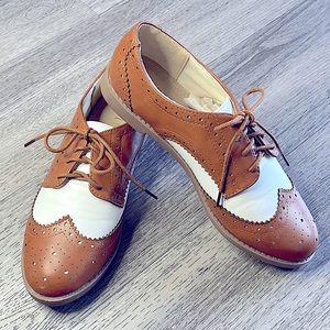 Ollio Women's Flat Shoe Wingtip Lace Up Two Tone Oxford